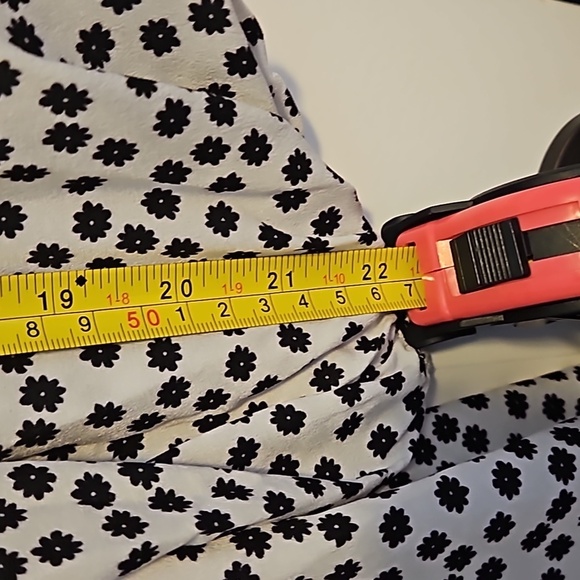 White Floral Print Long Sleeve Wrap Dress Size XXL - Picture 8 of 10